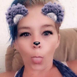 Meet your Posher, Carissa